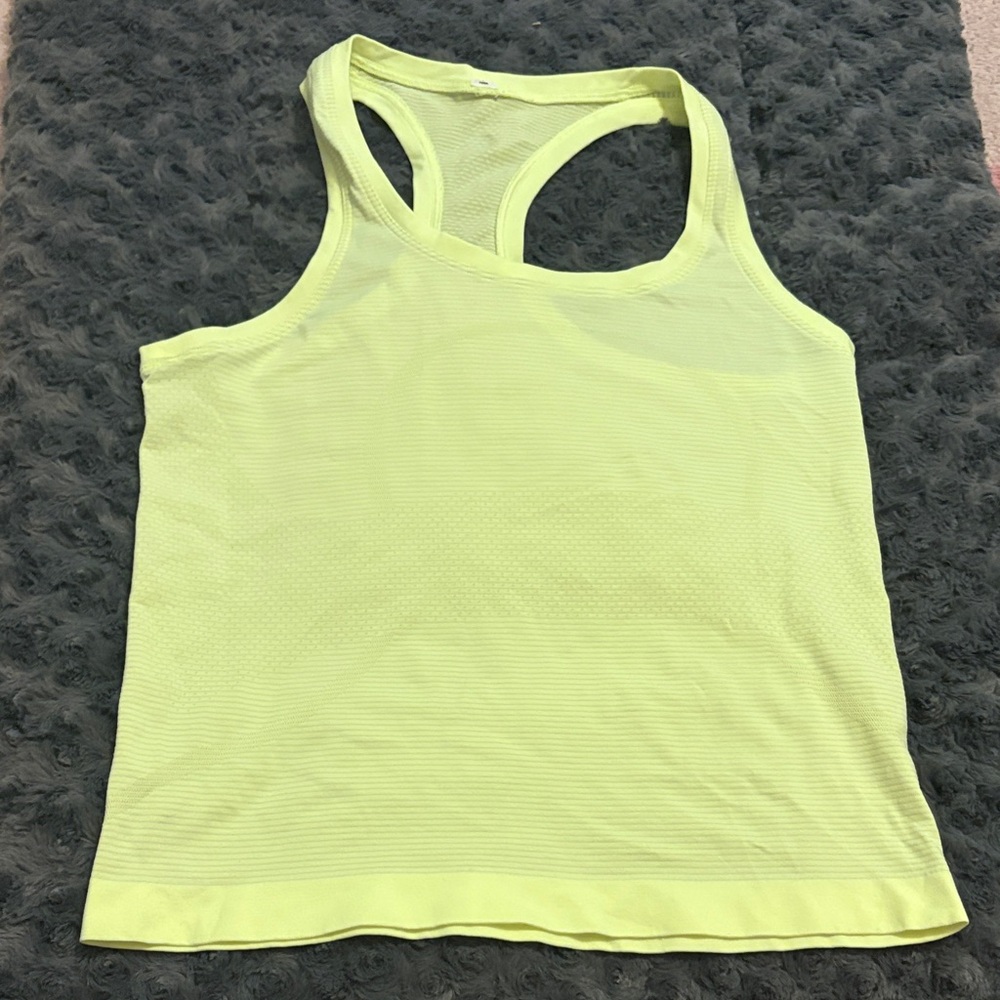 Lululemon Swiftly Tech Size 6 - image 1